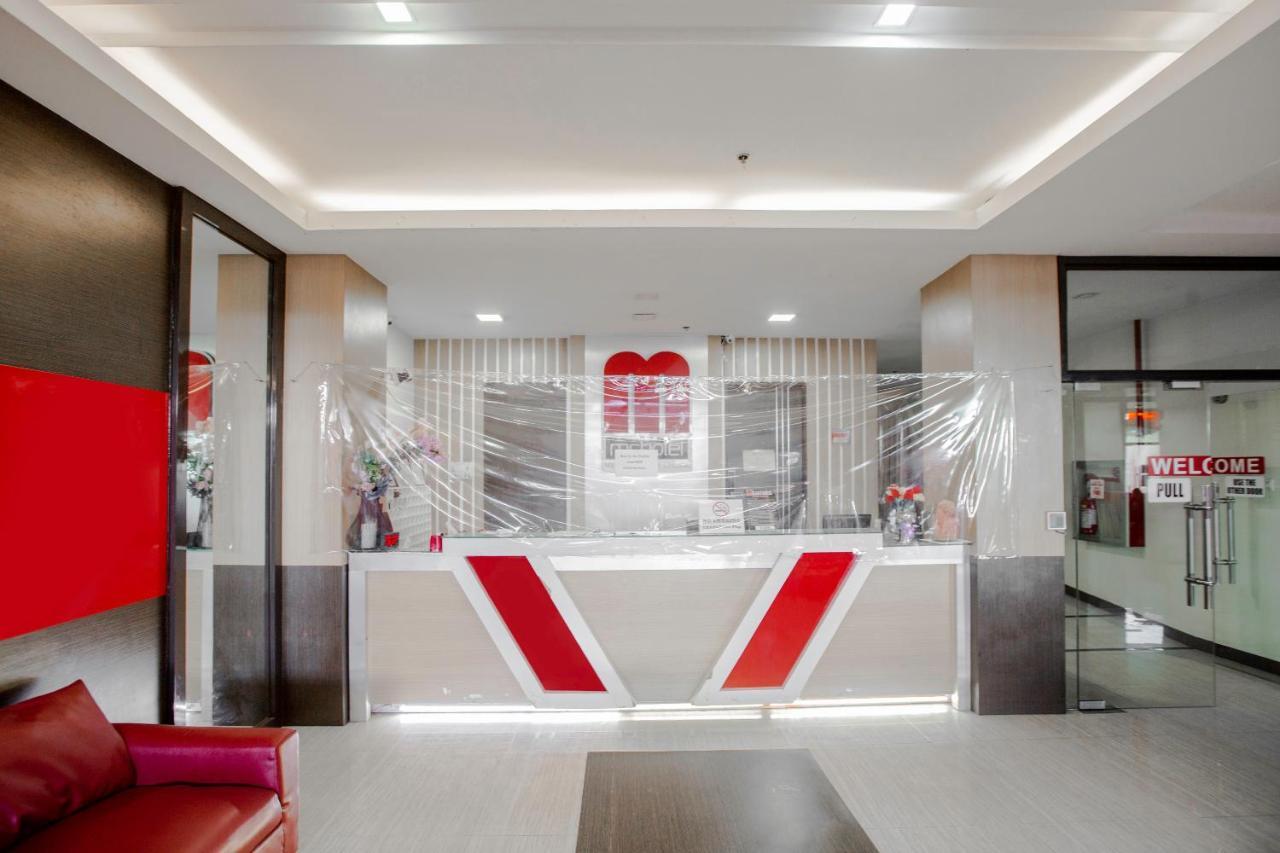 Oyo 666 Mc Hotel Fairview Cidade Quezon Exterior foto